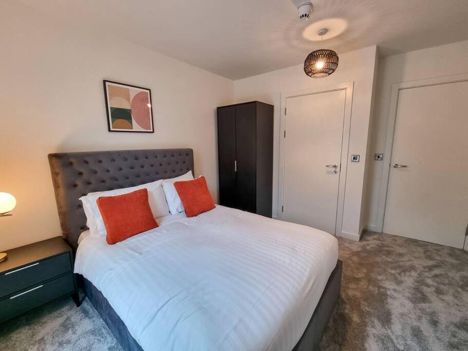 Stunning 4-Bedroom Townhouse With Free Parking Manchester Dış mekan fotoğraf