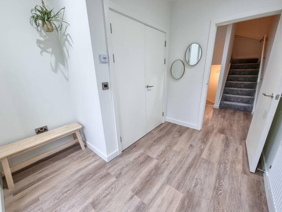 Stunning 4-Bedroom Townhouse With Free Parking Manchester Dış mekan fotoğraf