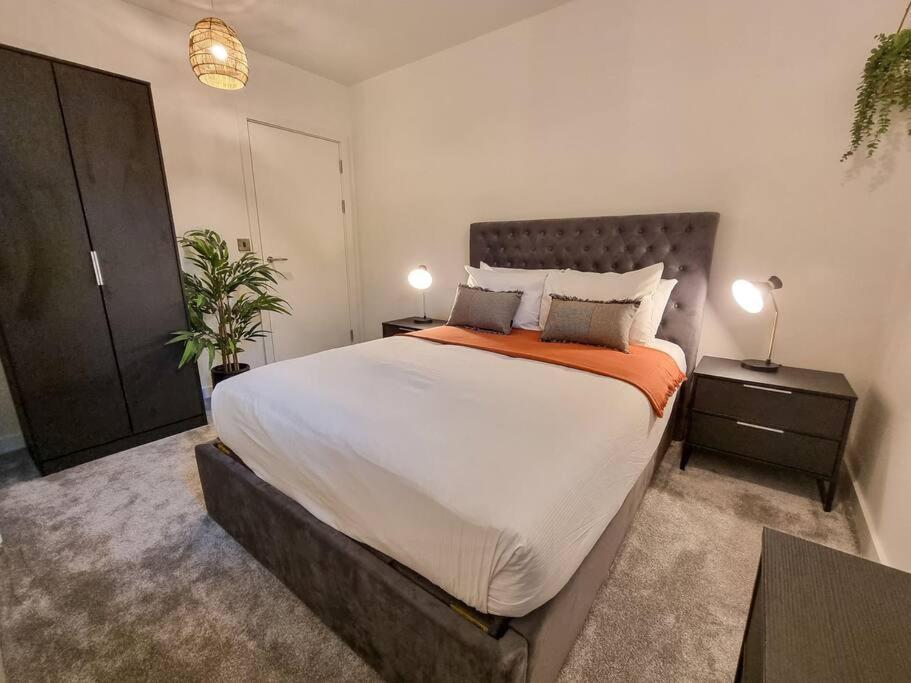 Stunning 4-Bedroom Townhouse With Free Parking Manchester Dış mekan fotoğraf