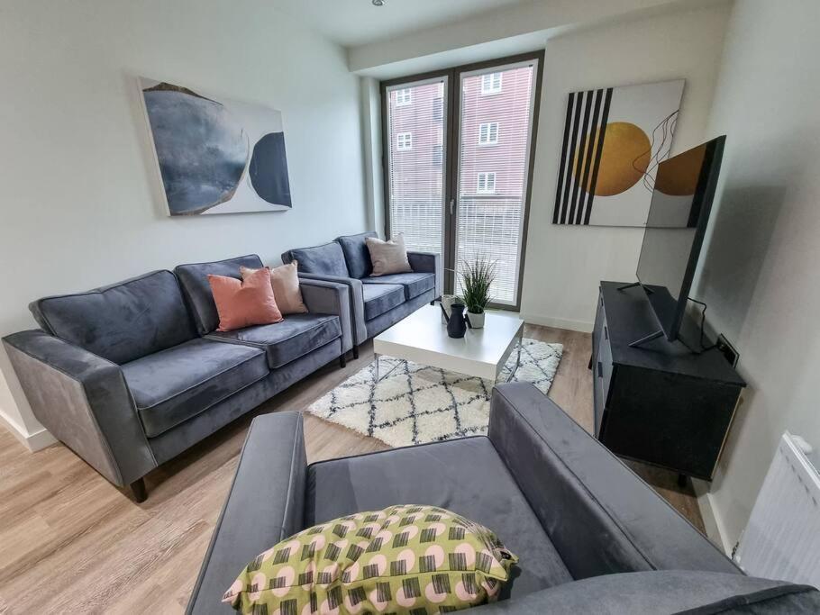 Stunning 4-Bedroom Townhouse With Free Parking Manchester Dış mekan fotoğraf