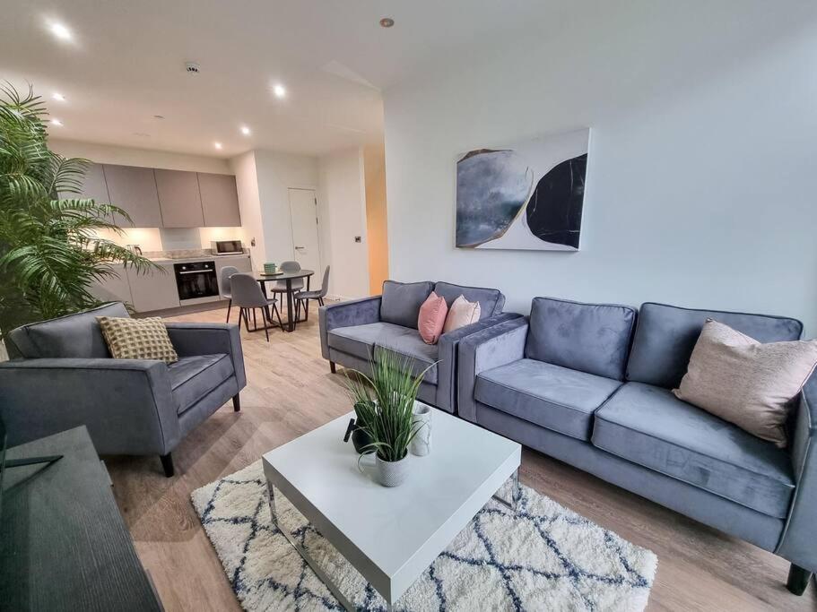 Stunning 4-Bedroom Townhouse With Free Parking Manchester Dış mekan fotoğraf